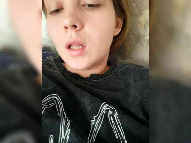 SweetyKitty25 webcam