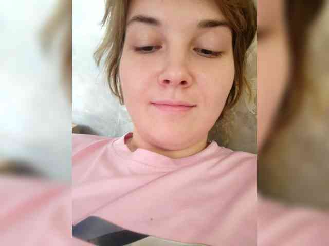 SweetyKitty25 webcam