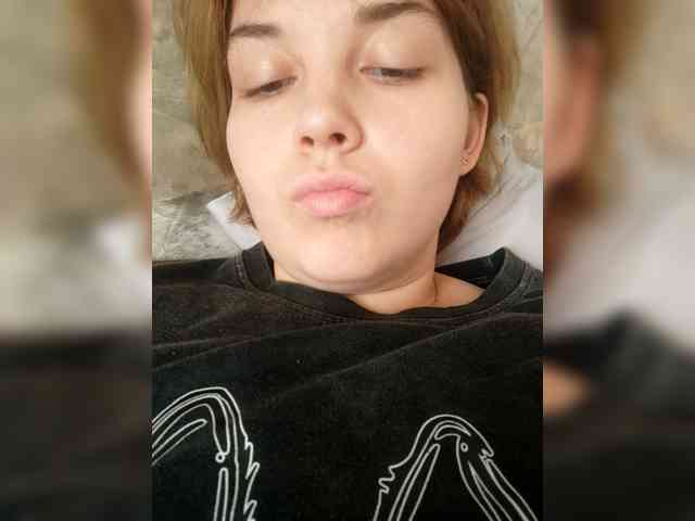 SweetyKitty25 webcam