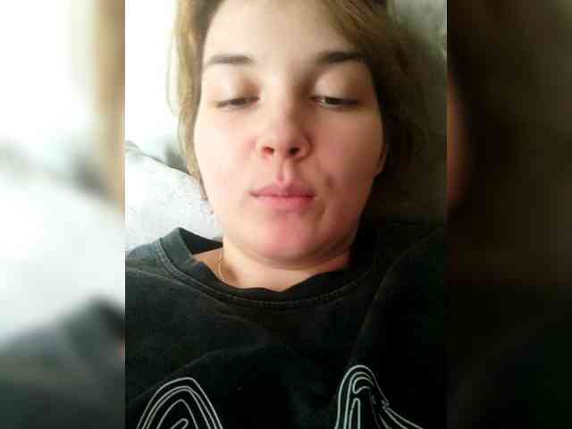 SweetyKitty25 webcam