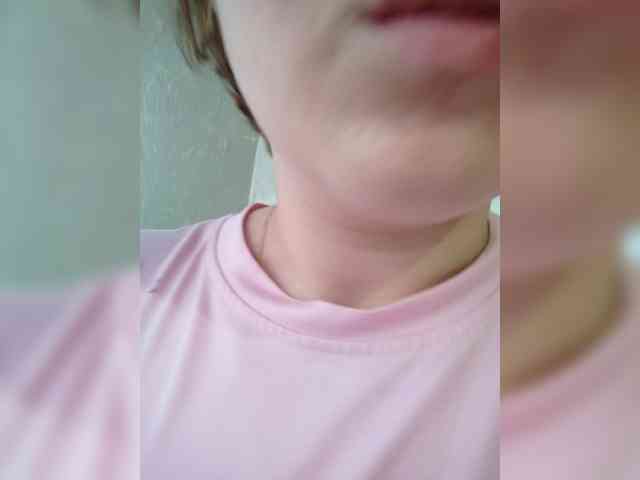 SweetyKitty25 webcam