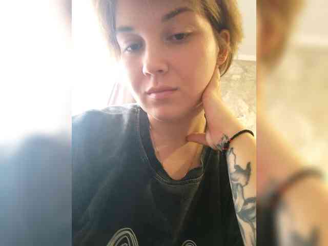 SweetyKitty25 webcam