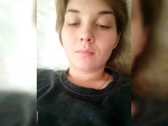 SweetyKitty25 webcam