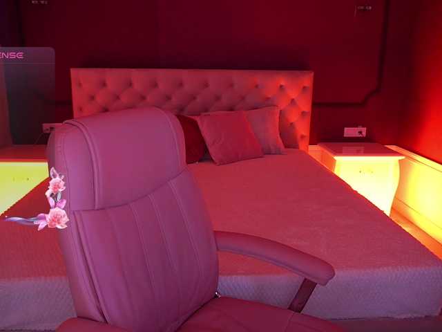 MirielleNymph webcam