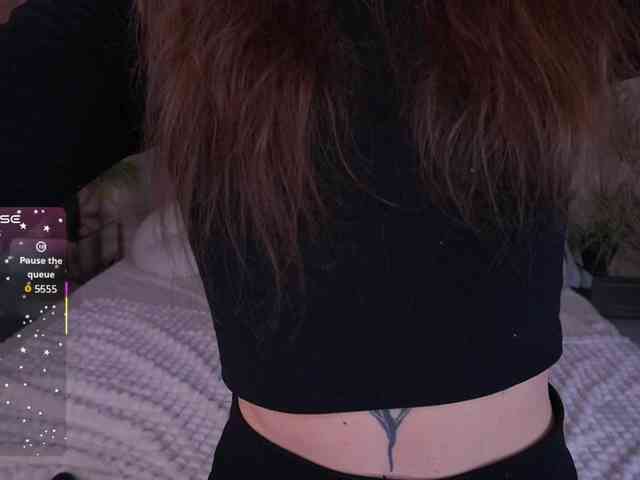 MirielleNymph webcam