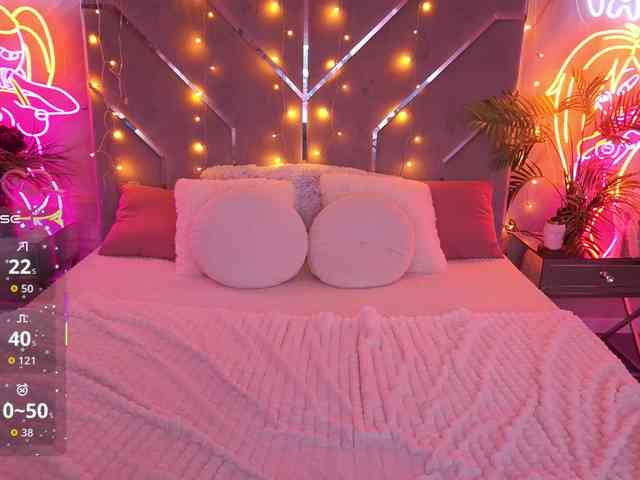 MirielleNymph webcam