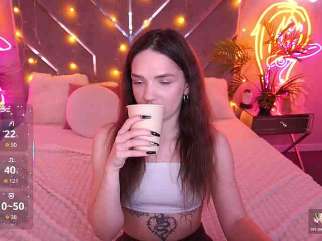 MirielleNymph webcam