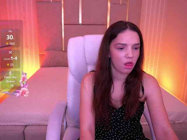 MirielleNymph webcam