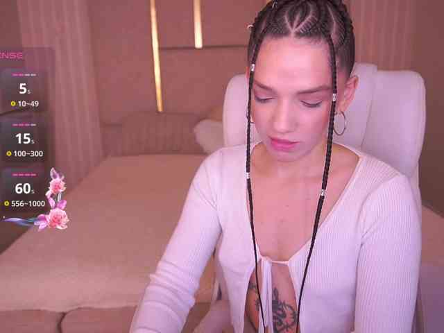 MirielleNymph webcam