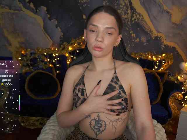 MirielleNymph webcam