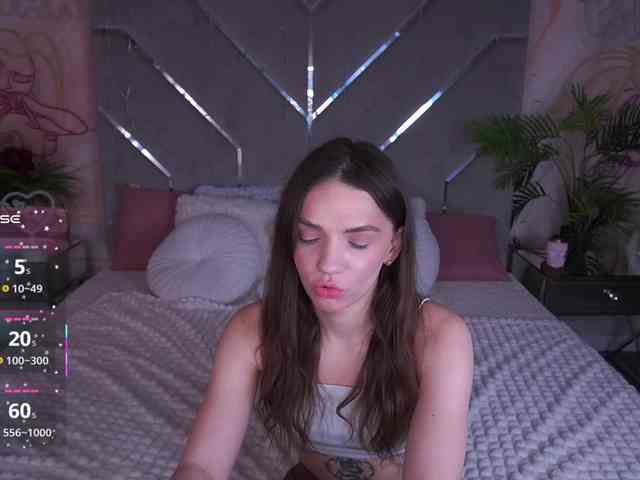 MirielleNymph webcam