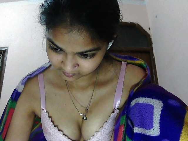 cute_Pihu webcam