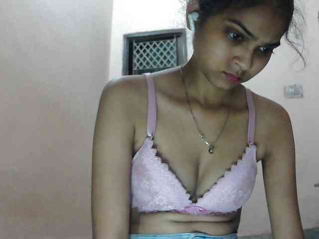 cute_Pihu webcam
