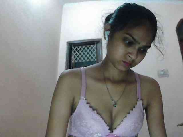 cute_Pihu webcam