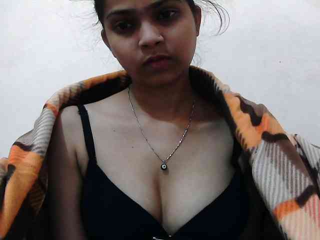 cute_Pihu webcam