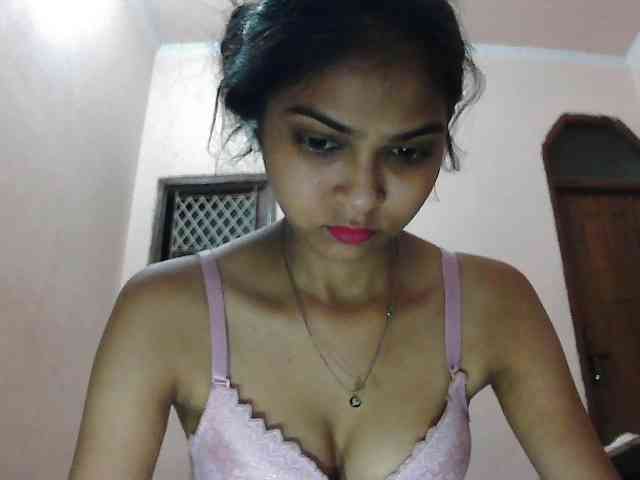 cute_Pihu webcam