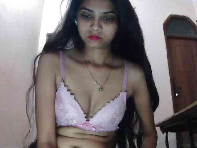 cute_Pihu webcam
