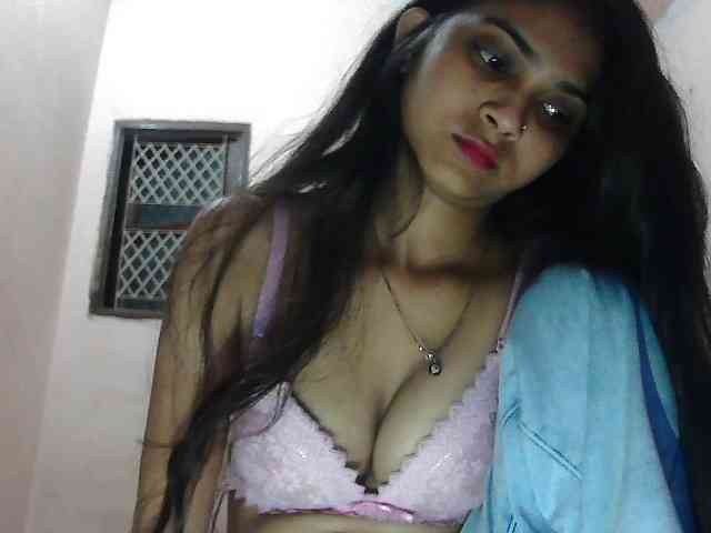 cute_Pihu webcam