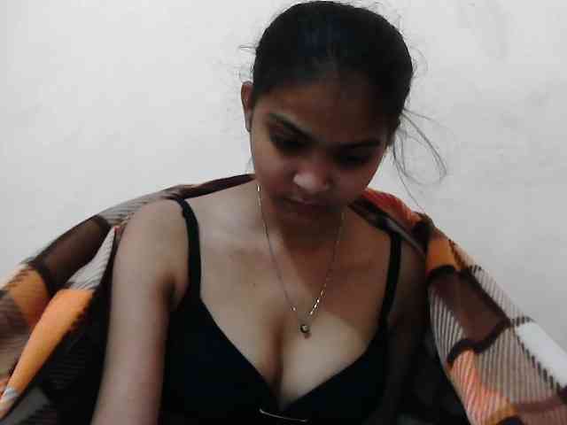cute_Pihu webcam