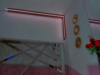 VivianneHart Porn Show