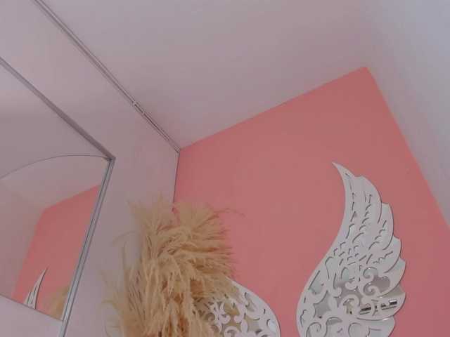 VivianneHart's BongaCams show and profile