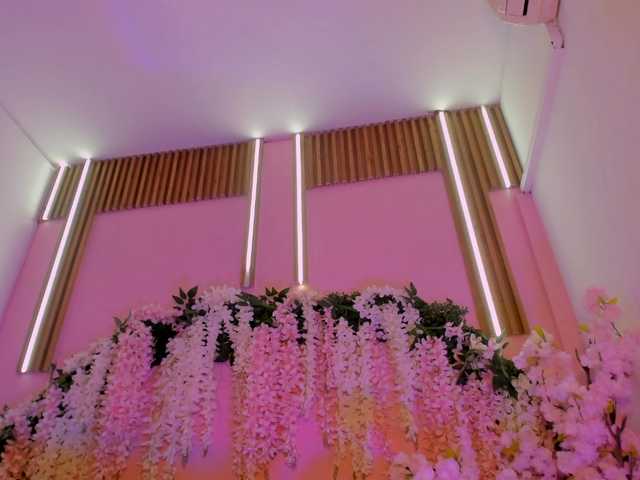 VivianneHart's BongaCams show and profile