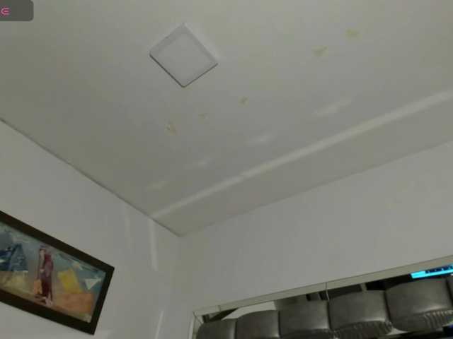 VivianneHart's BongaCams show and profile