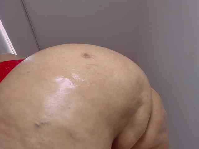 VivianneHart VivianneHart