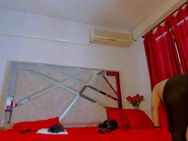 VivianneHart VivianneHart