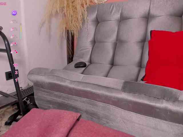 VivianneHart VivianneHart