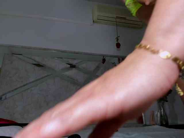 VivianneHart webcam