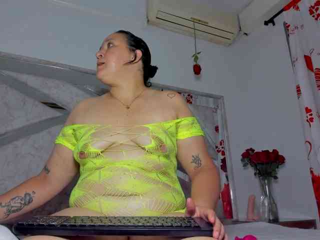 VivianneHart webcam