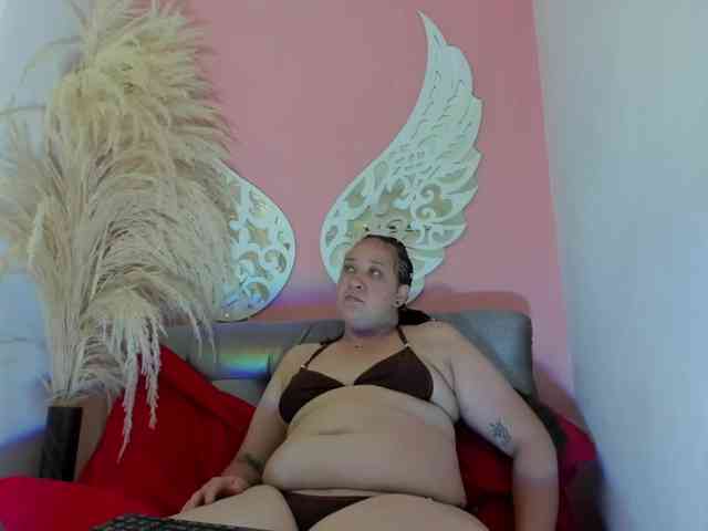 VivianneHart VivianneHart