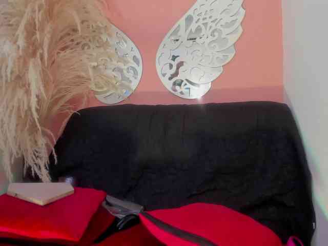 VivianneHart webcam