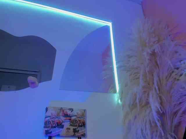 VivianneHart webcam