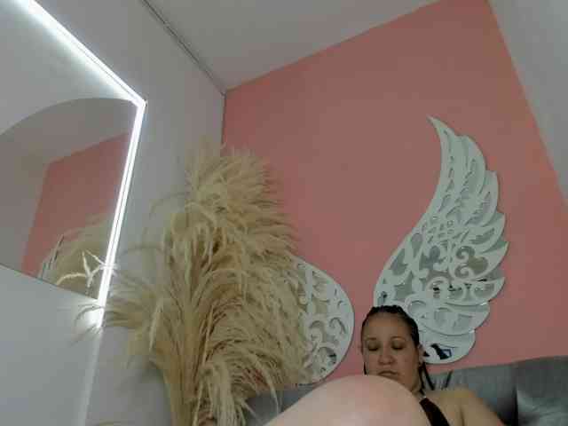 VivianneHart webcam