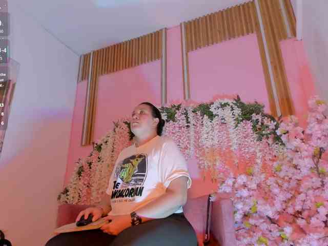 VivianneHart VivianneHart