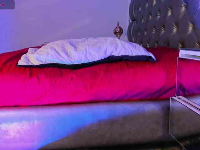 VivianneHart VivianneHart