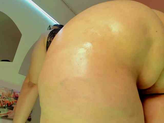 VivianneHart webcam