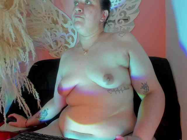 VivianneHart webcam