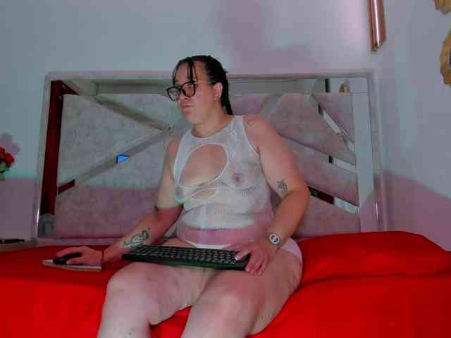 VivianneHart VivianneHart