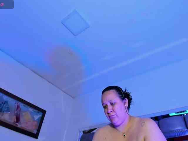 VivianneHart VivianneHart