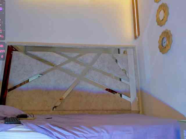 VivianneHart VivianneHart