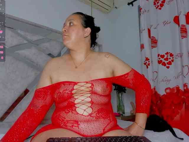 VivianneHart webcam