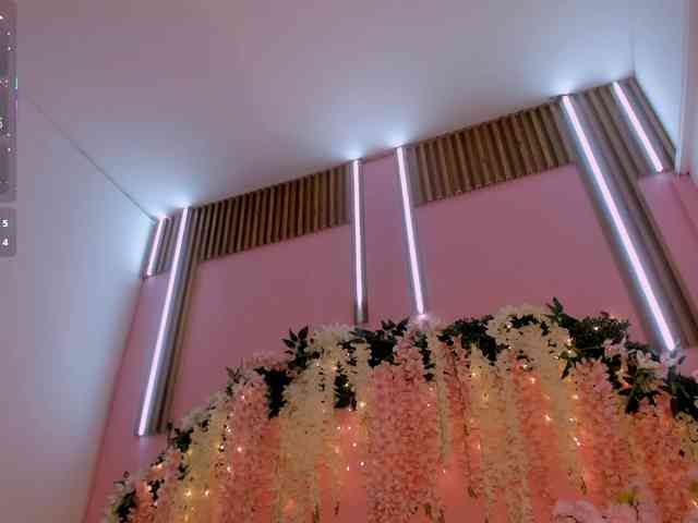 VivianneHart VivianneHart