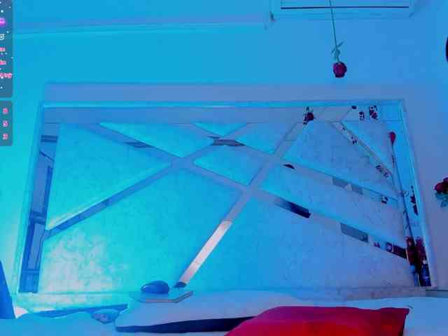 VivianneHart webcam