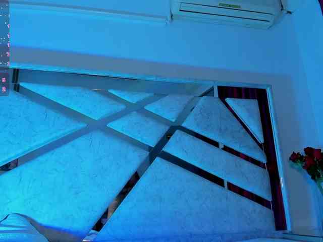 VivianneHart VivianneHart