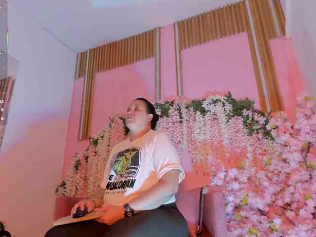 VivianneHart VivianneHart