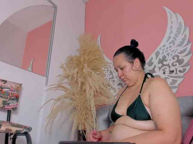 VivianneHart VivianneHart