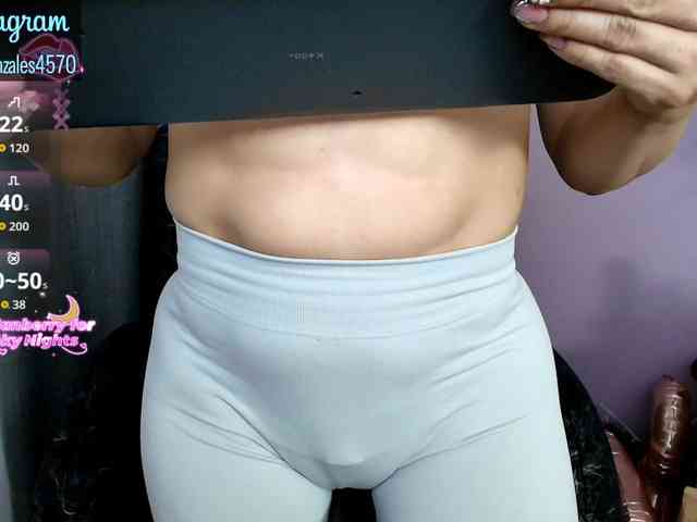 esperancita4570 Live Webcam on BongaCams